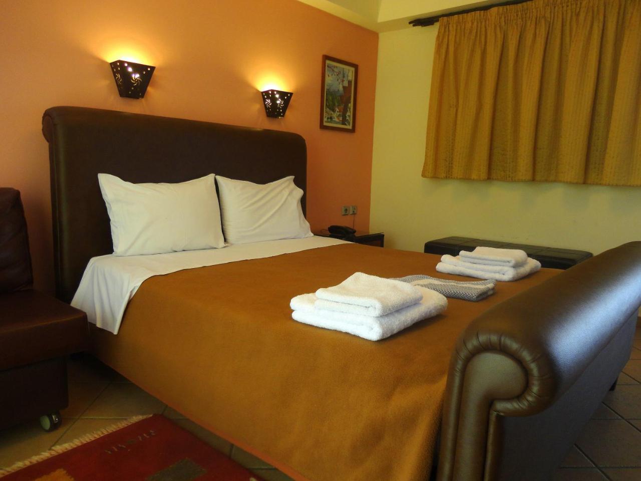 Lirio Guest House Makrakomi Exterior photo